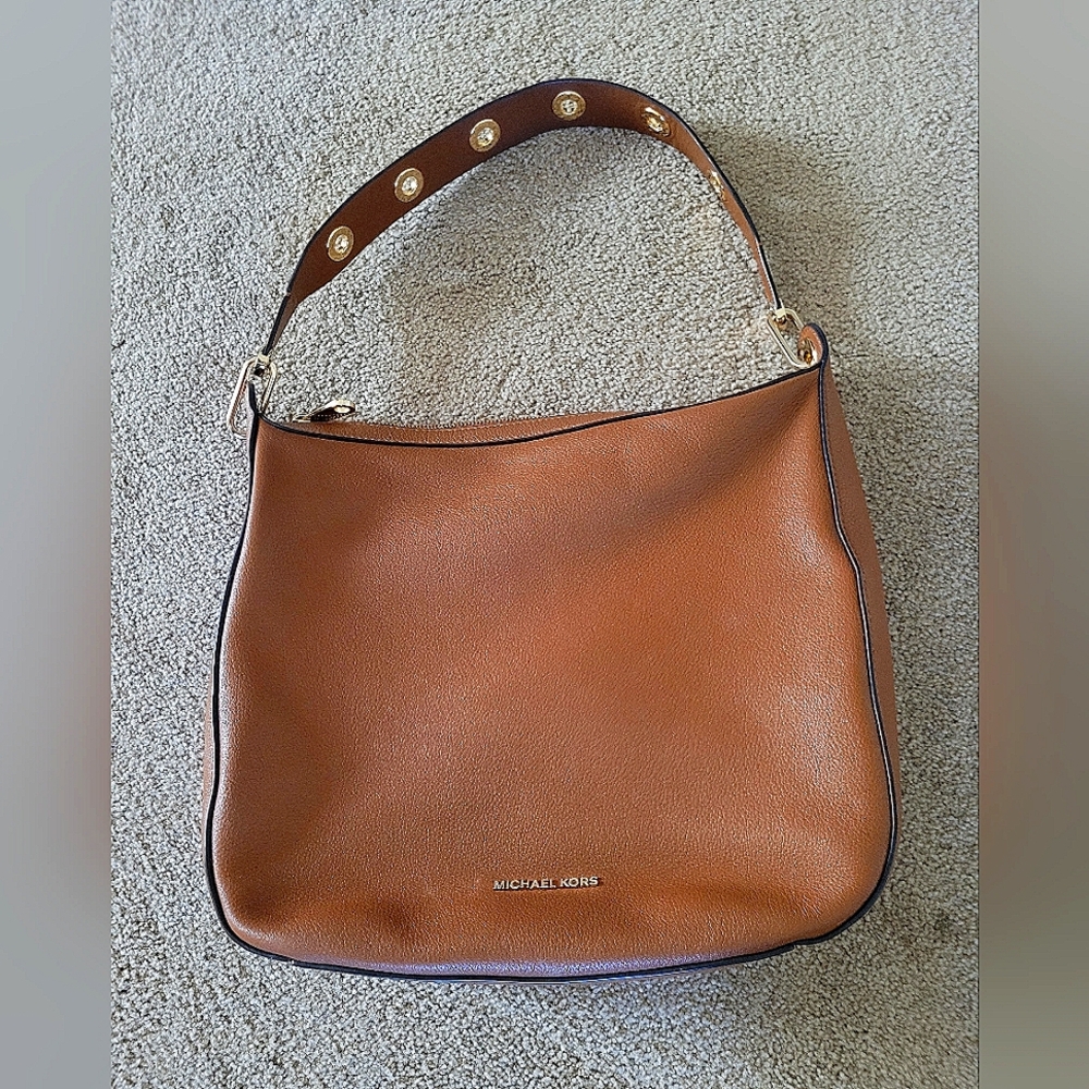 Michael Kors Raven luggage leather handbag